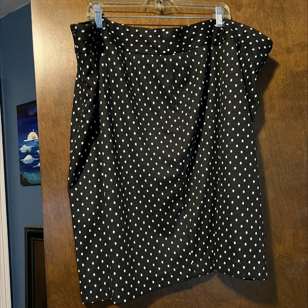 NWT Lane Bryant Black with White Dots Pencil Skirt